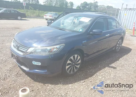 2015 Honda Accord Hybrid z USA, uszkodzony, nr VIN 1HGCR6F38FA000193